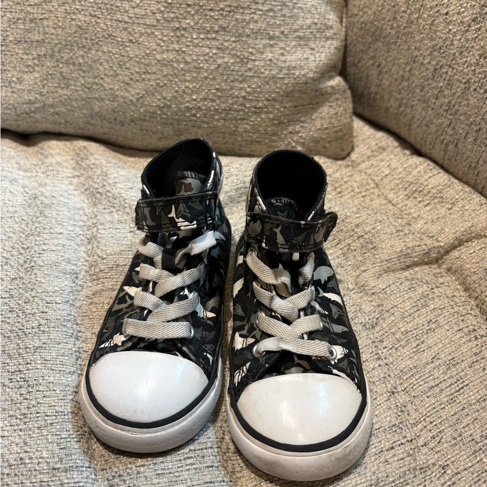 Stylish Black and White Kids High-Top Sneakers - Picture 2 of 3